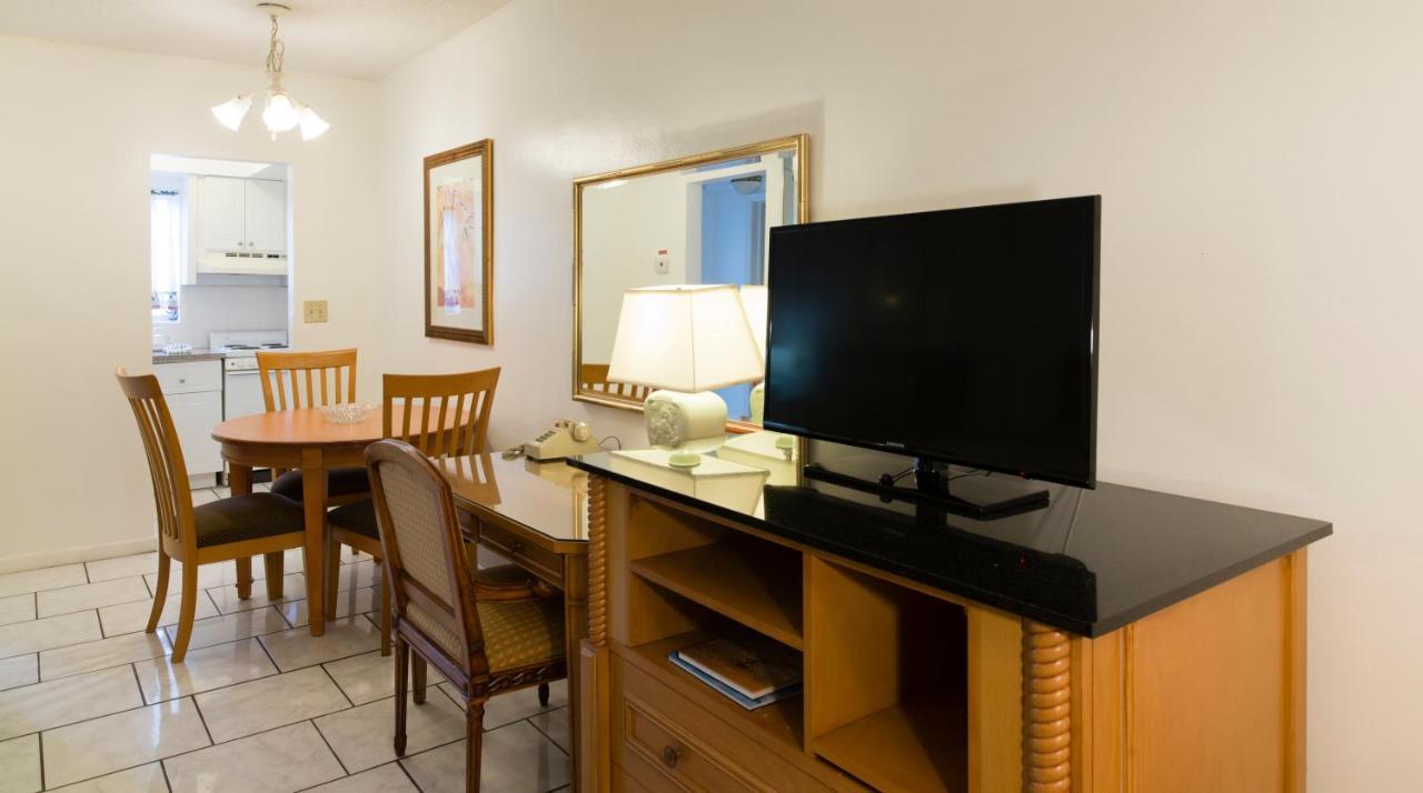 Carriage House Resort Deerfield Beach Exterior photo